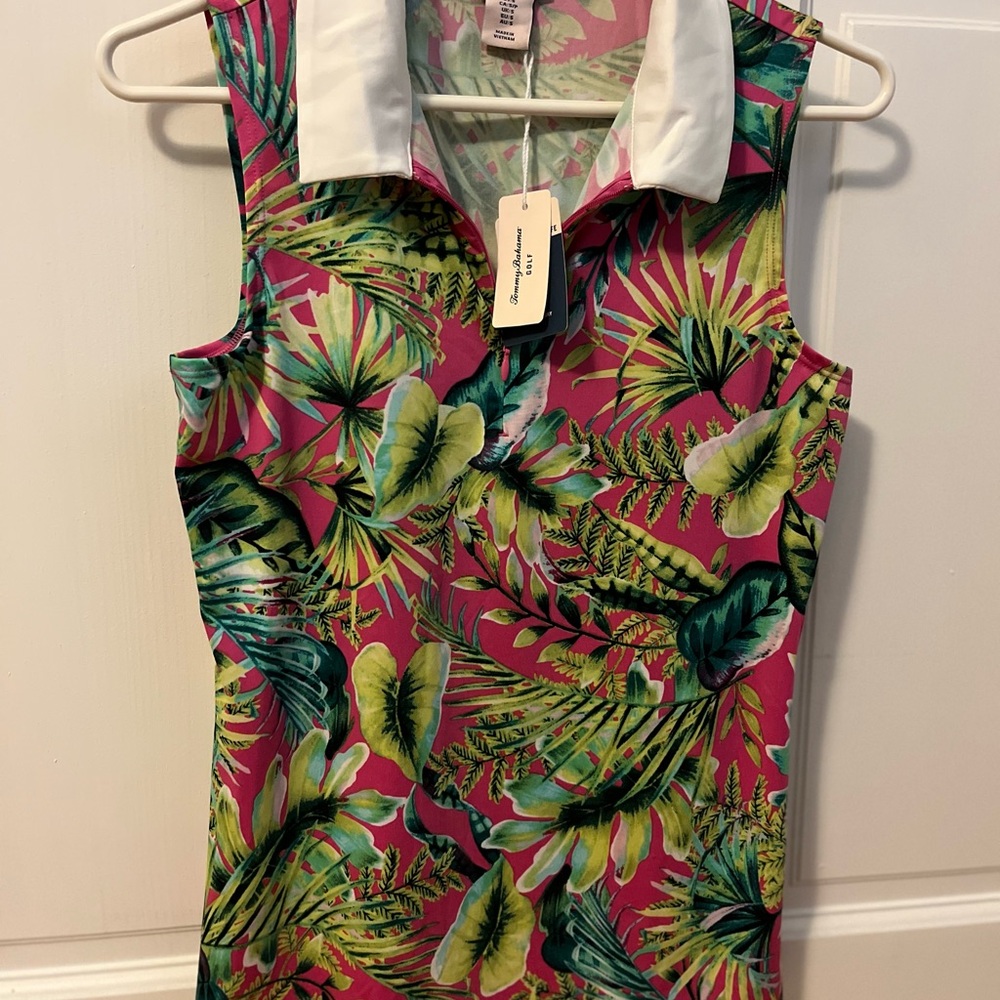 Tommy Bahama Fitted Green and Pink Moisture-Wicking UPF 50 sleeveless top